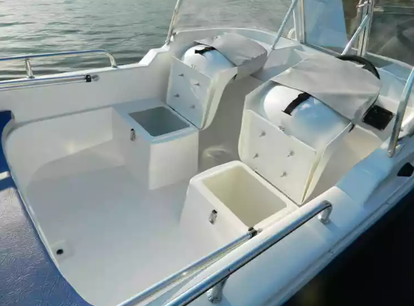 Стеклопластиковый катер Wyatboat-430 M (тримаран) в Чебоксарах