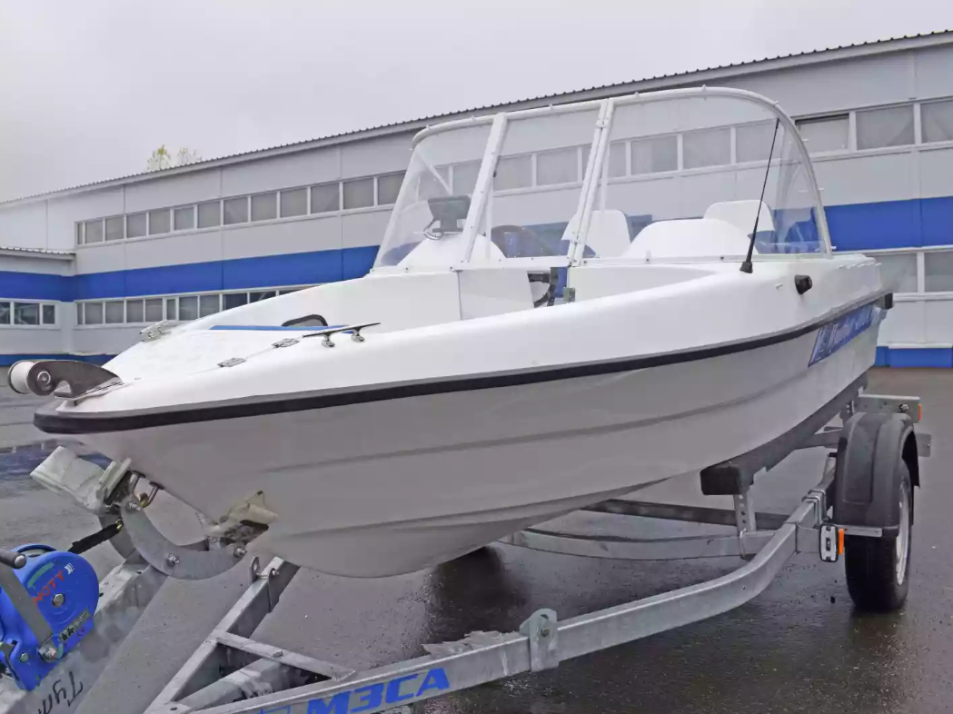 Стеклопластиковый катер Wyatboat-430DCМ (килевая) в Чебоксарах