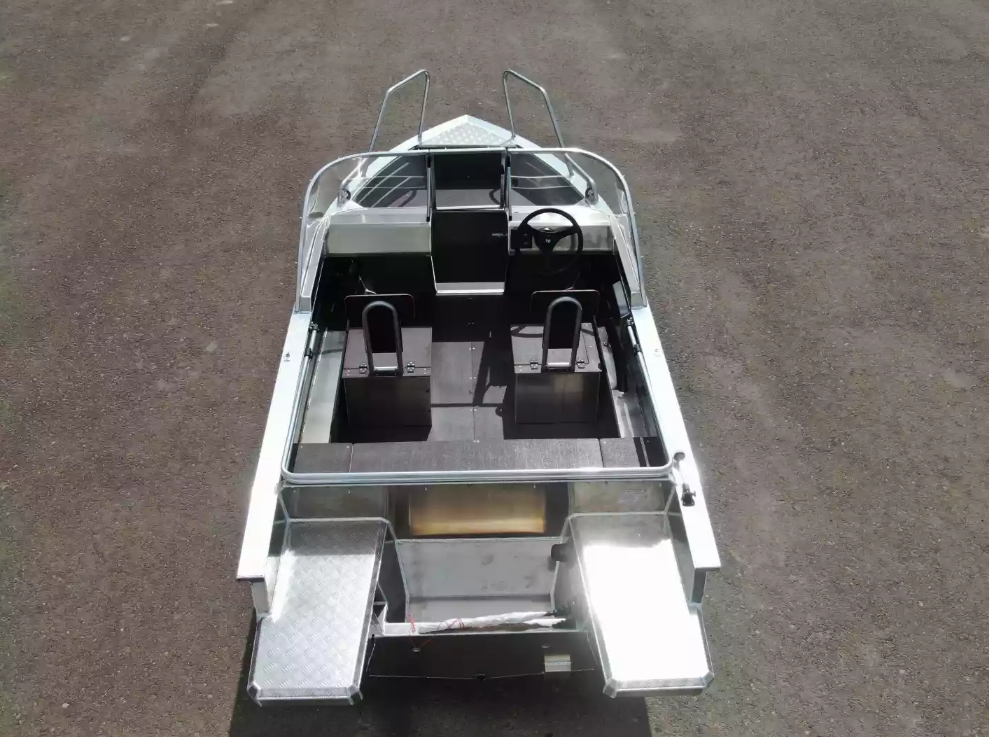 Алюминиевая лодка  Неман-400 DCM NEW в Чебоксарах