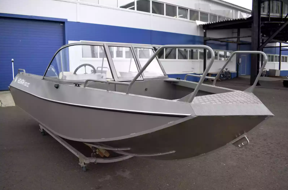 Алюминиевый катер Неман 550 DC в Чебоксарах