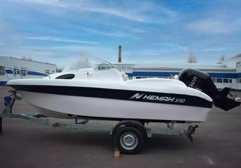 Стеклопластиковый катер Neman-530 с каютой в Чебоксарах