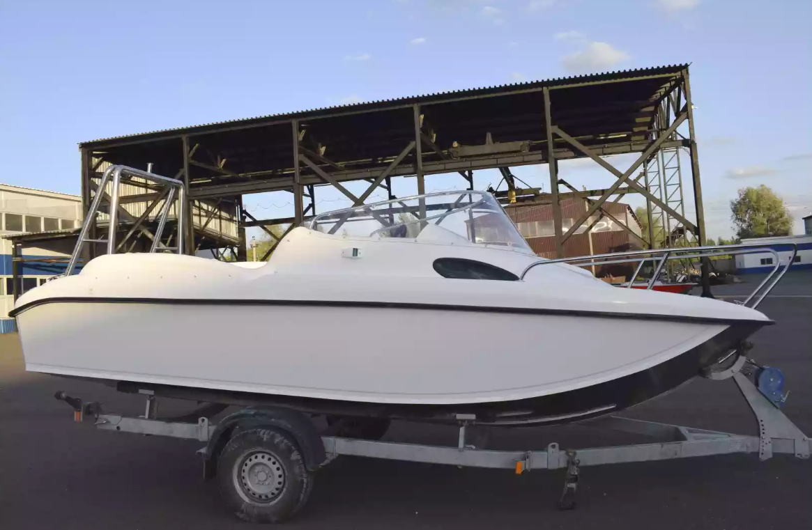 Комбинированный катер Neman-530 с каютой в Чебоксарах