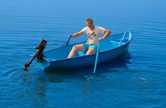 Стеклопластиковая лодка Омуль в Чебоксарах