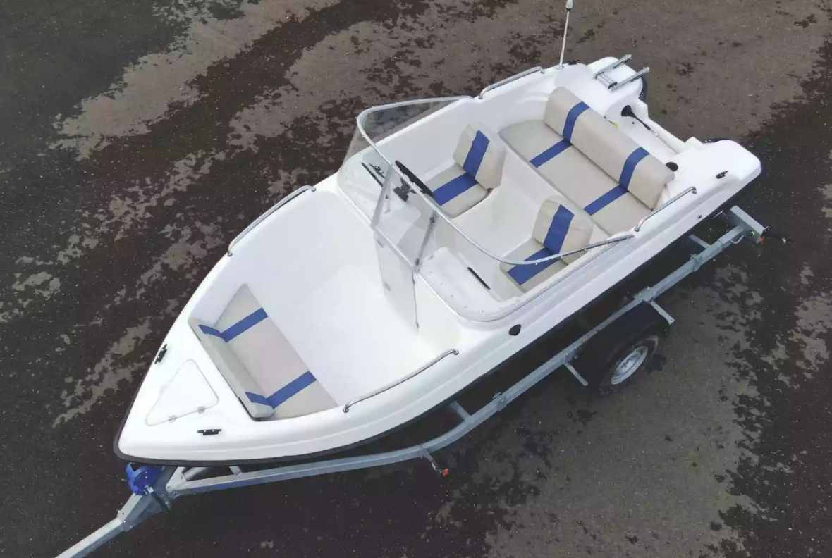 Стеклопластиковый катер Wyatboat-3 DC Open в Чебоксарах