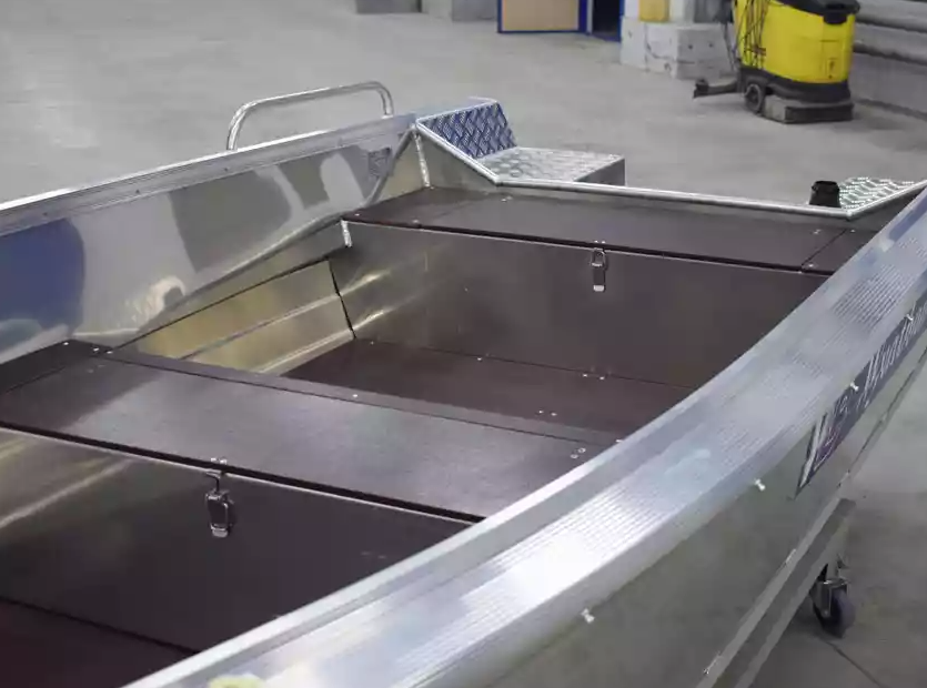 Алюминиевая лодка  Wyatboat-430 Р в Чебоксарах