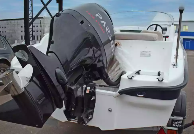 Стеклопластиковый катер Neman-530 с каютой в Чебоксарах