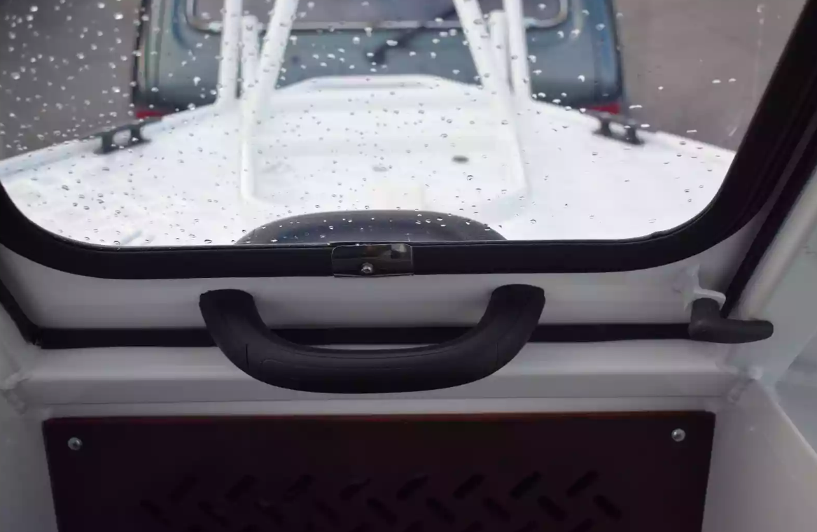 Алюминиевый катер Неман-500 (закрытая рубка) в Чебоксарах