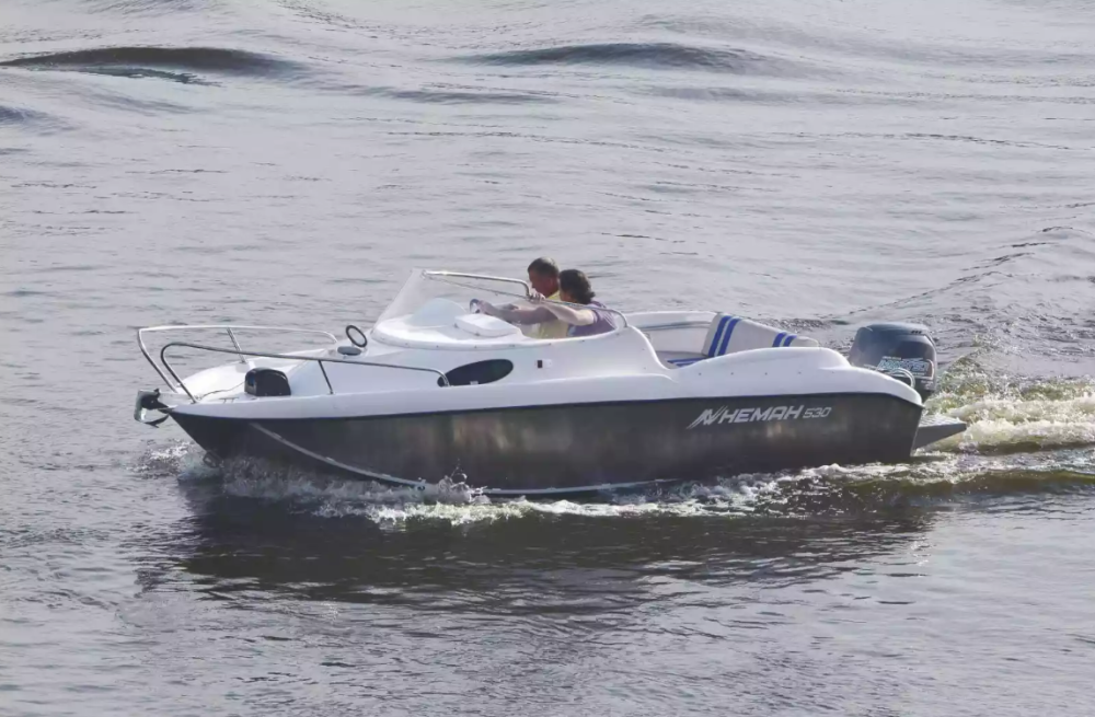 Комбинированный катер Neman-530 с каютой в Чебоксарах