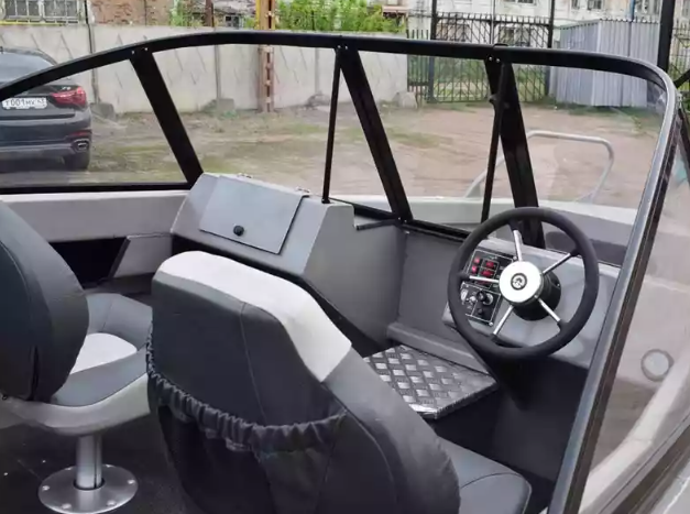 Алюминиевый катер Неман 550 DC в Чебоксарах