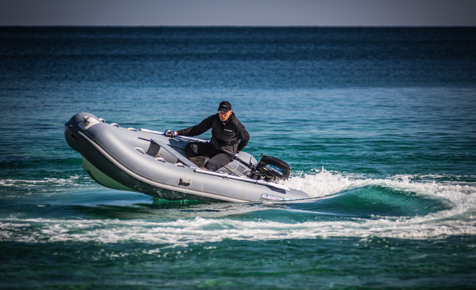 Лодка GLADIATOR RIB380AL в Чебоксарах