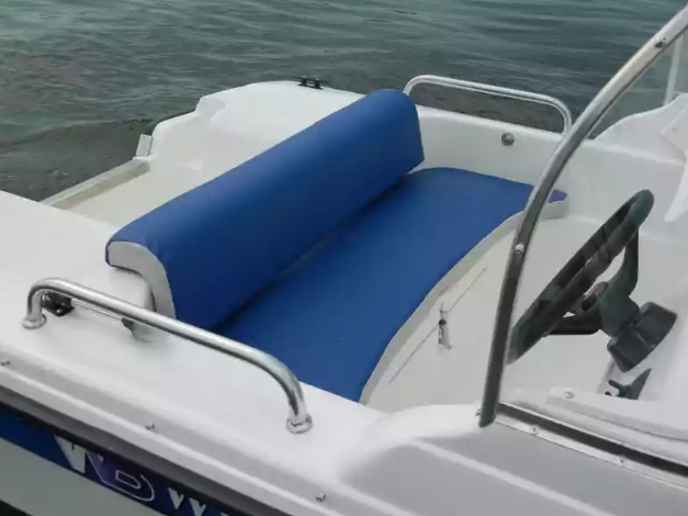 Стеклопластиковый катер Wyatboat-430 DCM (тримаран) в Чебоксарах