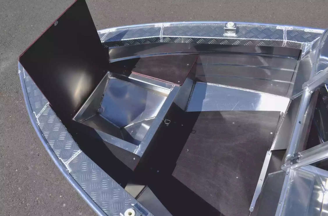 Алюминиевая лодка Wyatboat-390 DCM в Чебоксарах