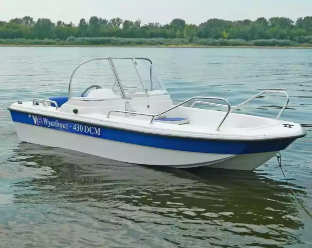 Стеклопластиковый катер Wyatboat-430 DCM (тримаран) в Чебоксарах