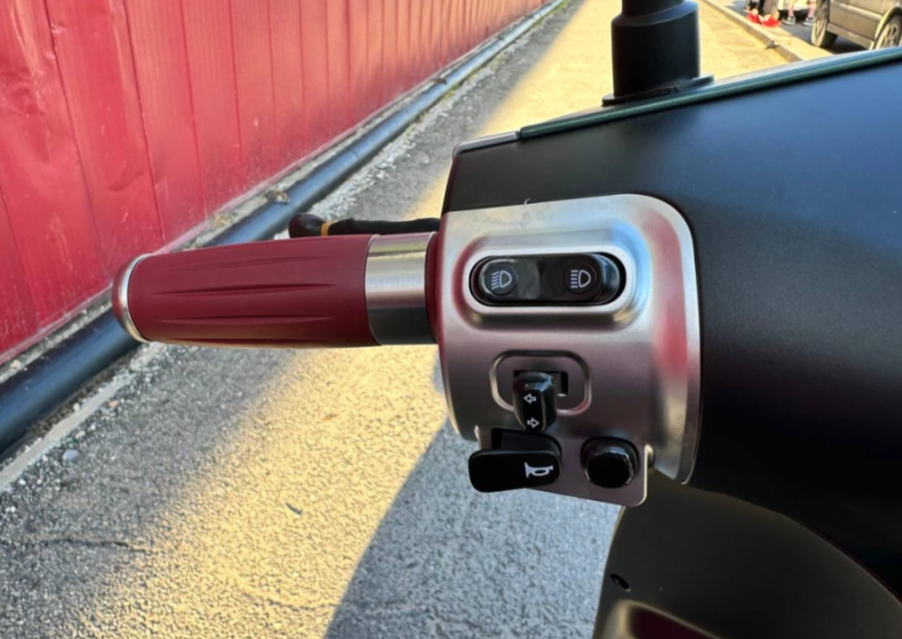 Скутер PROMAX Miami 240 (49) в Чебоксарах