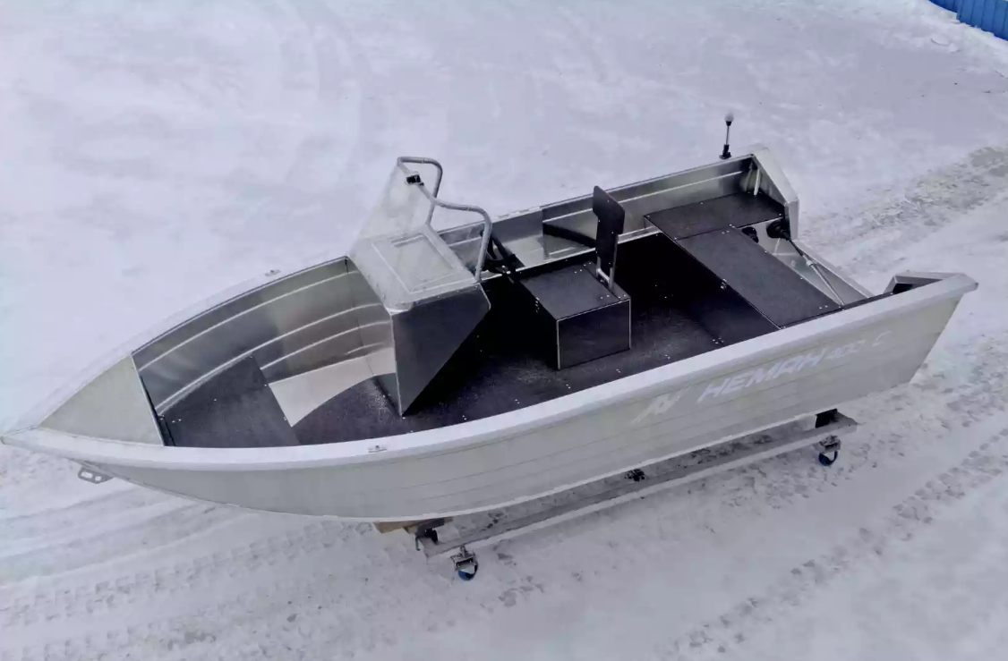 Алюминиевая лодка Неман-400 С в Чебоксарах