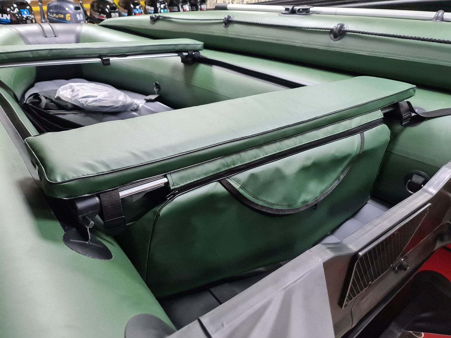 КОМПЛЕКТ МЯГКИХ НАКЛАДОК С СУМКОЙ ДЛЯ ЛОДОК 90Х20 ЗЕЛЕНЫЙ в Чебоксарах