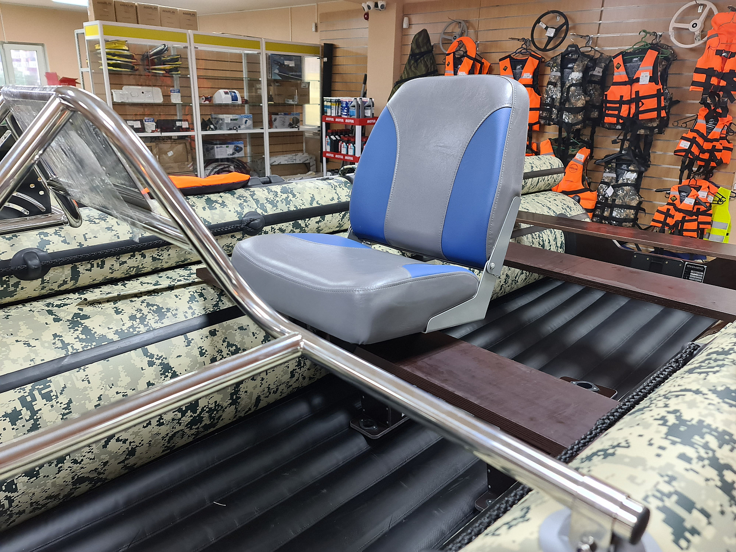 КРЕСЛО МЯГКОЕ РАСКЛАДНОЕ С ПОВОРОТНЫМ МЕХАНИЗМОМ ДЛЯ ЛОДОК в Чебоксарах